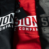 -shirt DOBERMANS DIVISION PATCH TS392 czerwony